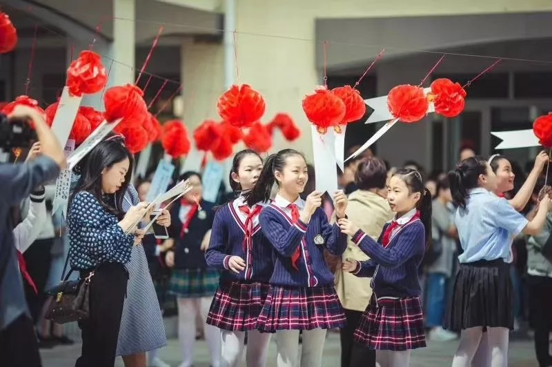 春华秋实夯实阵地的土壤浇灌创新的花朵启东市汇龙小学少先队大队部