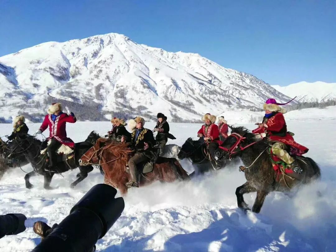 "中国雪都"阿勒泰"冰雪圣境"喀纳斯解锁冰雪度假新目的地