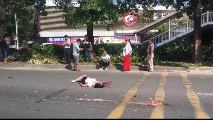 突发东莞又发生交通事故被撞女子当场死亡