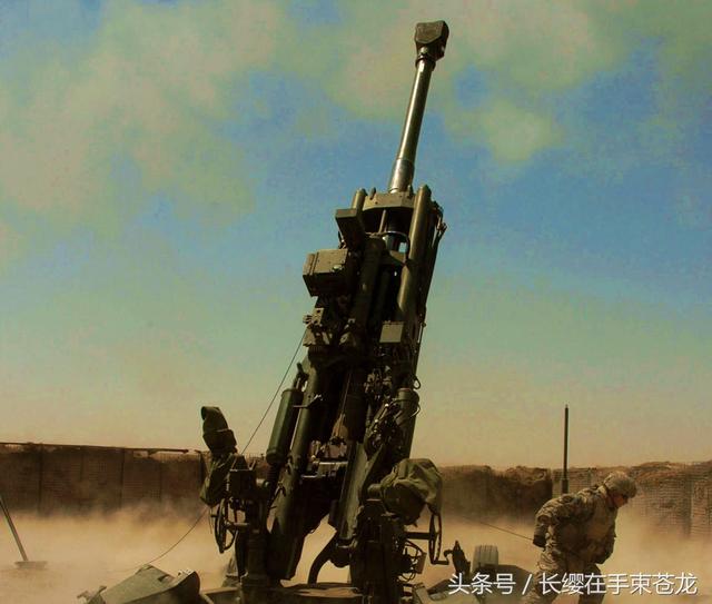 传统火炮佼佼者 钛和铝合金材料制成 美国m777榴弹炮