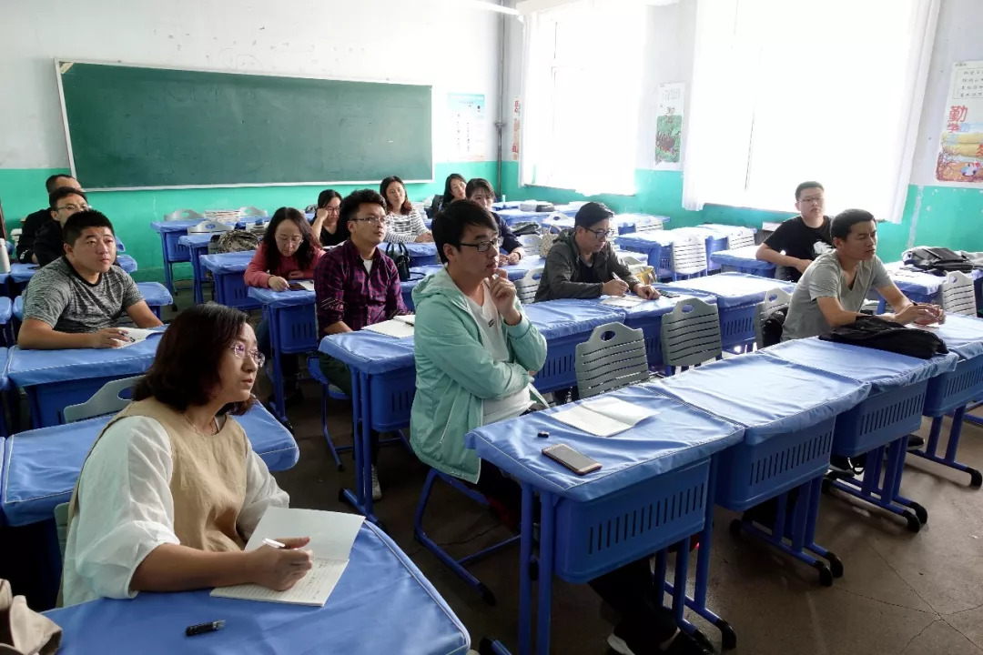 特别关注本溪高中骨干教师到宽甸一中传经送宝