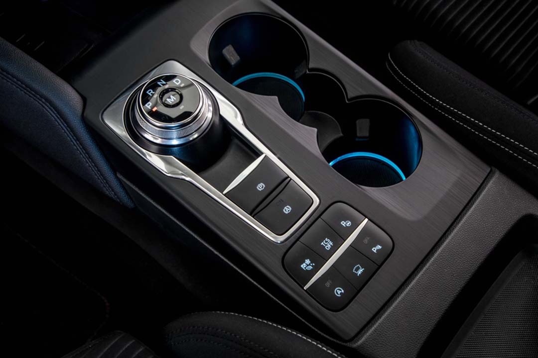 旋钮式换挡设计带来了科技感,这种设计已经被国内外多家车厂运用.