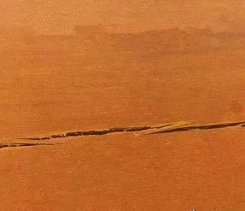 实木板材上油漆为什么会出现裂缝,板材"面裂"的原因是
