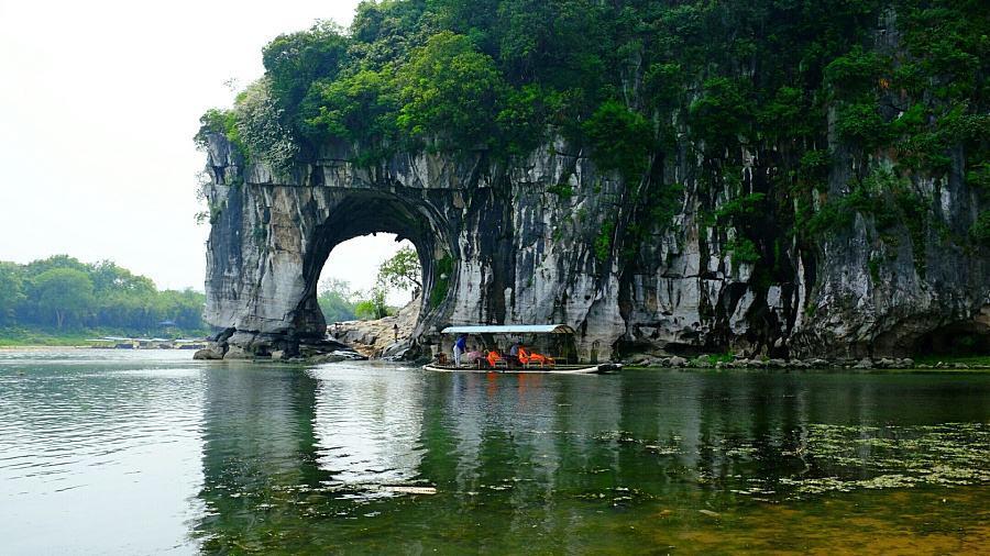 崇左2018经济总量_崇左旅游经济图片