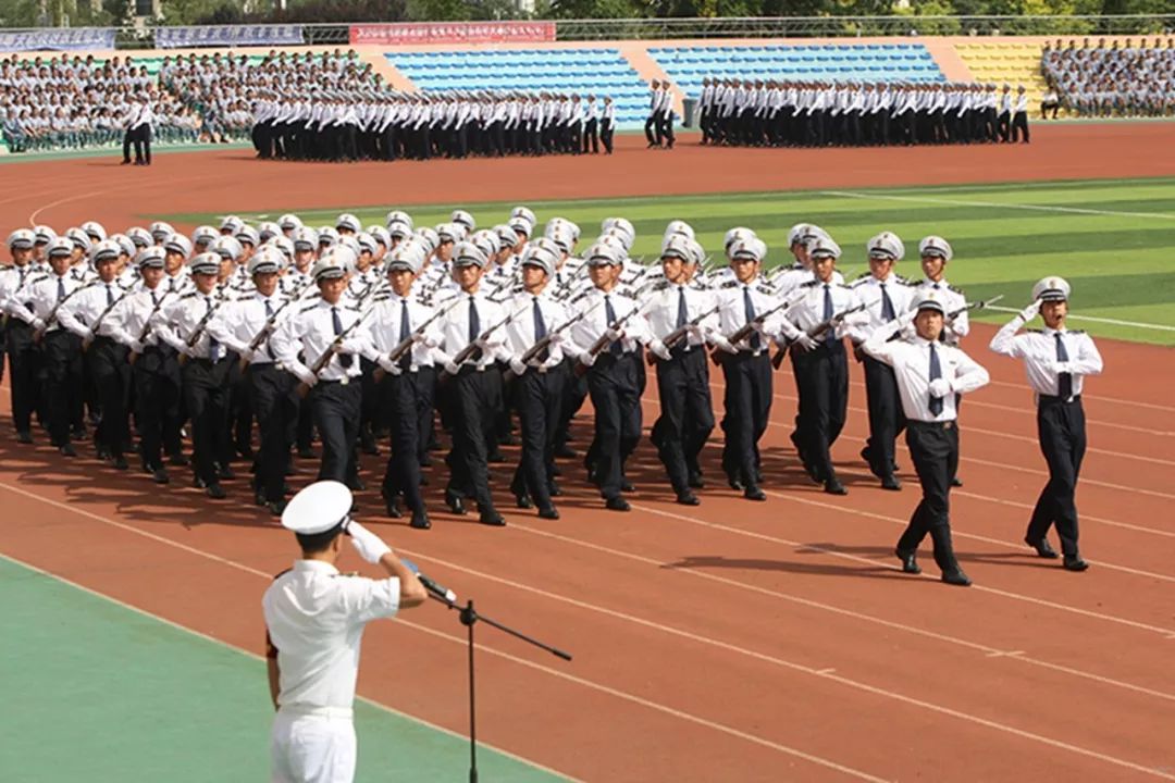 大连海事大学官网只有练就了强壮的体魄才能为我国航海科技水平的