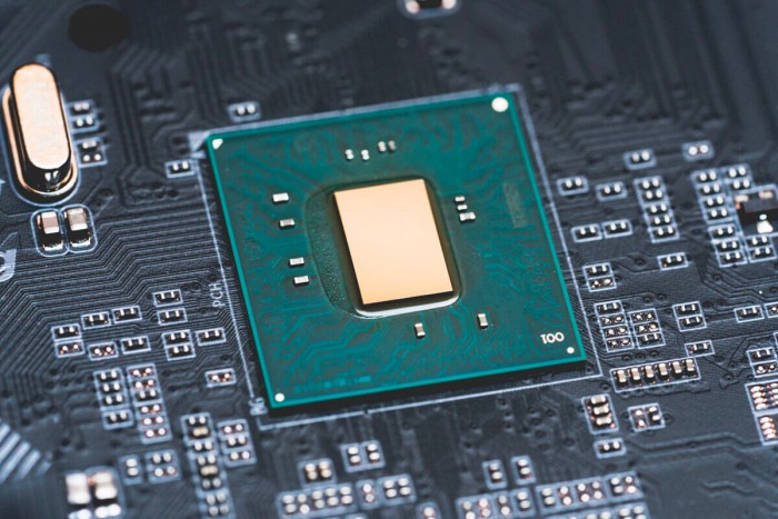 产能短缺英特尔被迫重启22纳米工艺生产主板芯片