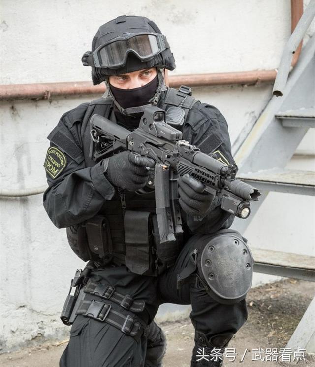 军事丨根据俄罗斯特警队,研制的"勇士"冲锋枪