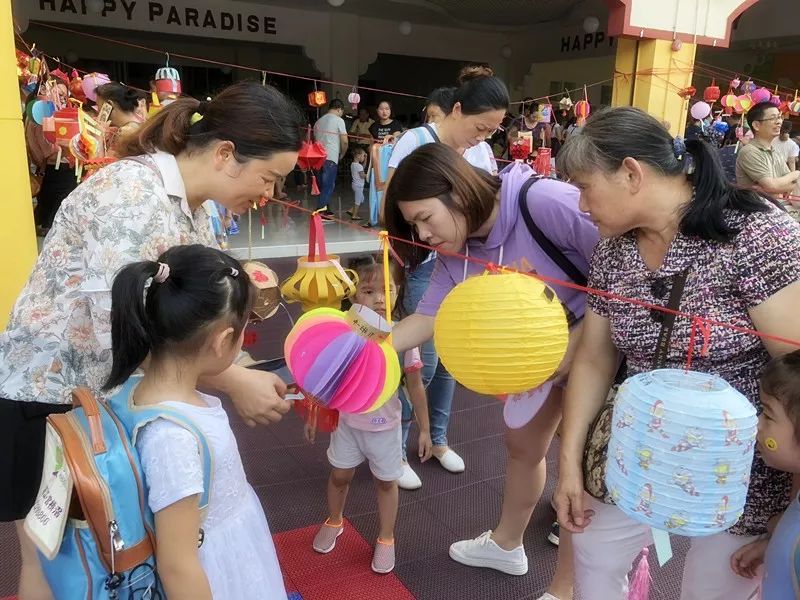 宝贝乐幼儿园迎中秋猜灯谜亲子同乐会