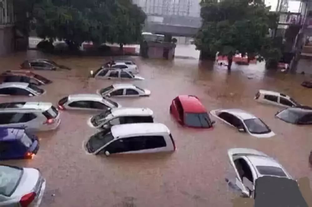 台风过后 又是一批泡水车 盛产 六招教你快速辨别 二手车