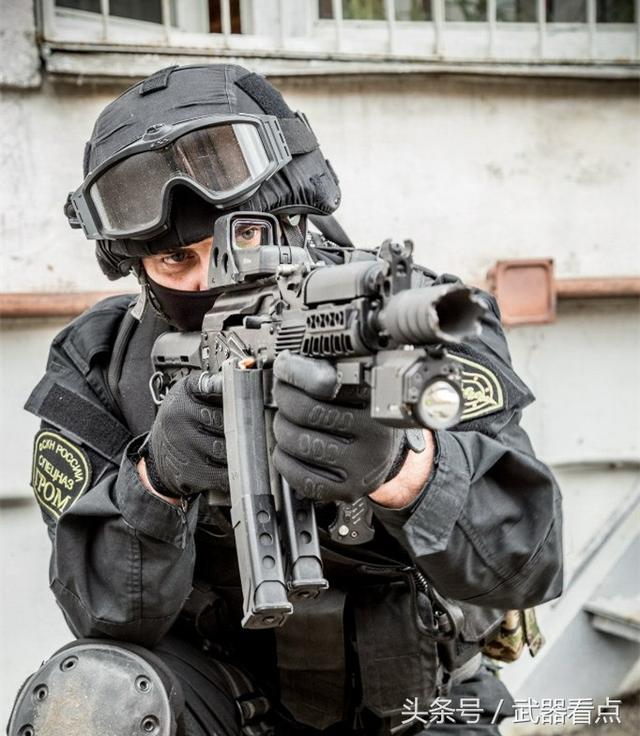 军事丨根据俄罗斯特警队,研制的"勇士"冲锋枪