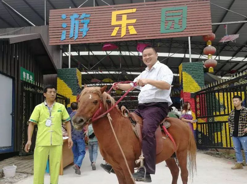 双节将至南充"花好月圆生态观光动物园",今天一台精彩