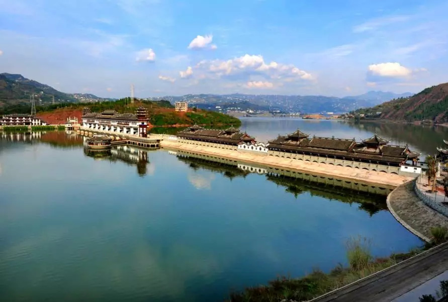 中秋游 路线规划 风雨廊桥—开州举子园—城南故津—滨湖公园(规划馆