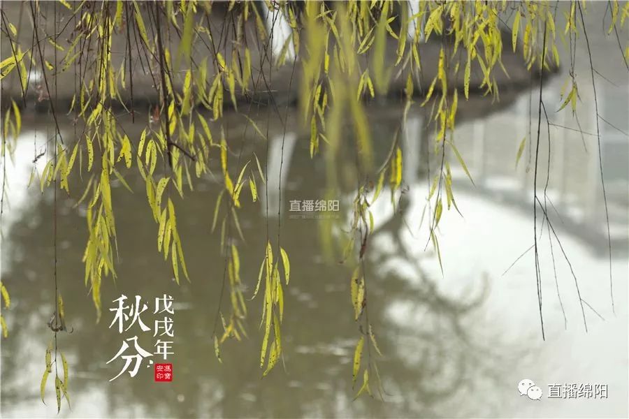 按《礼记》解释"坏益其蛰穴之户,使通明处稍小,至寒甚乃墐塞之也.