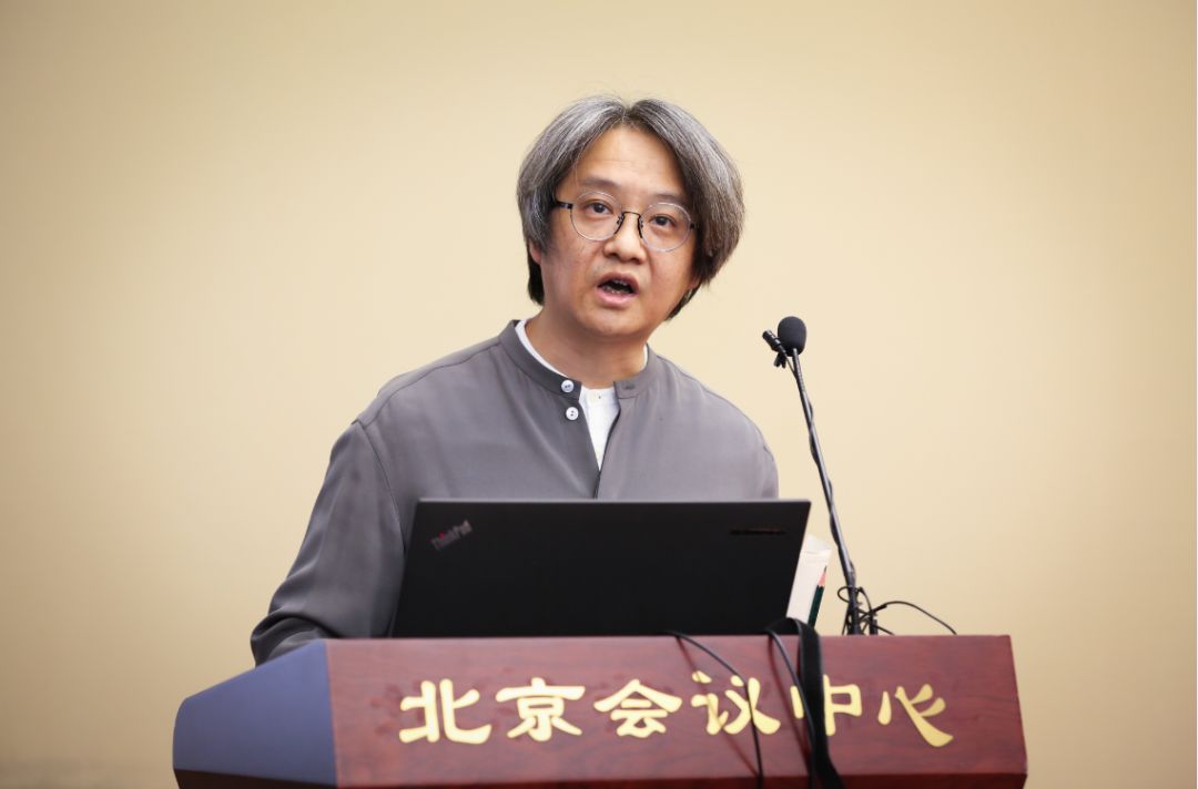 北京画院副院长,北京画院美术馆馆长吴洪亮先生致欢迎辞