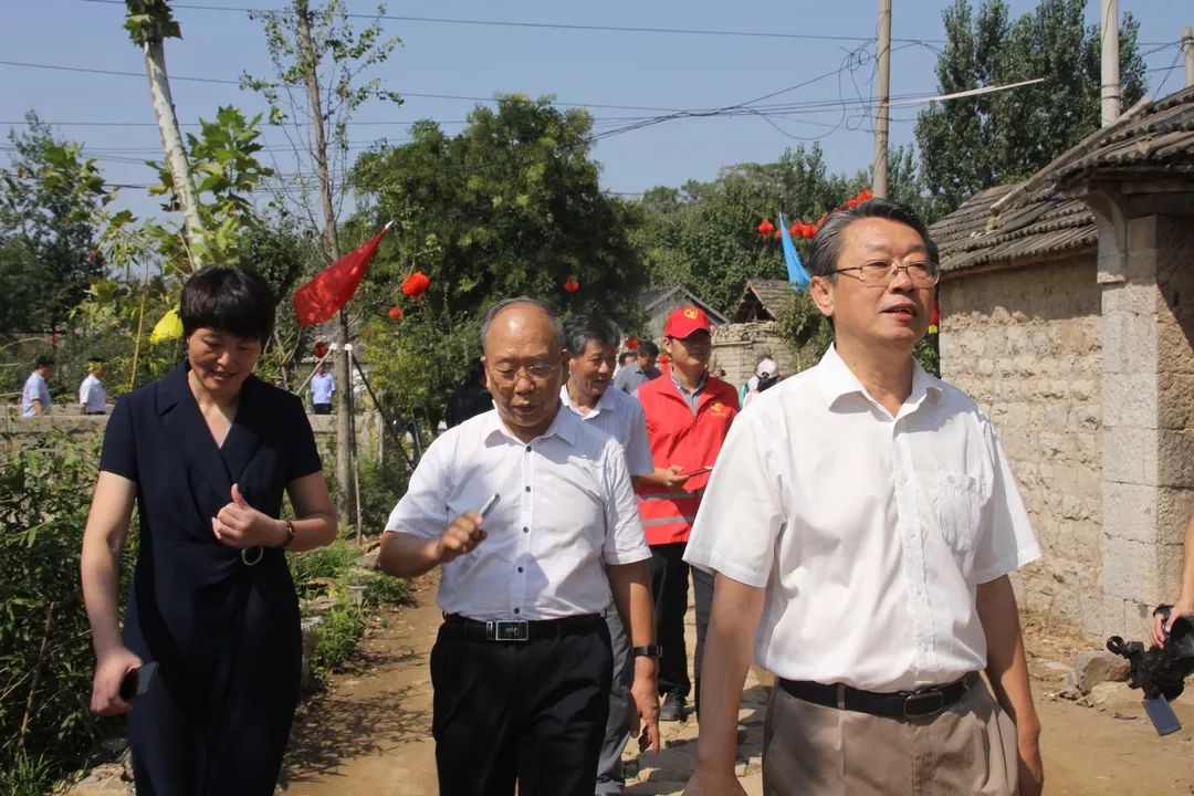 莒县东莞镇举办首届农民丰收节