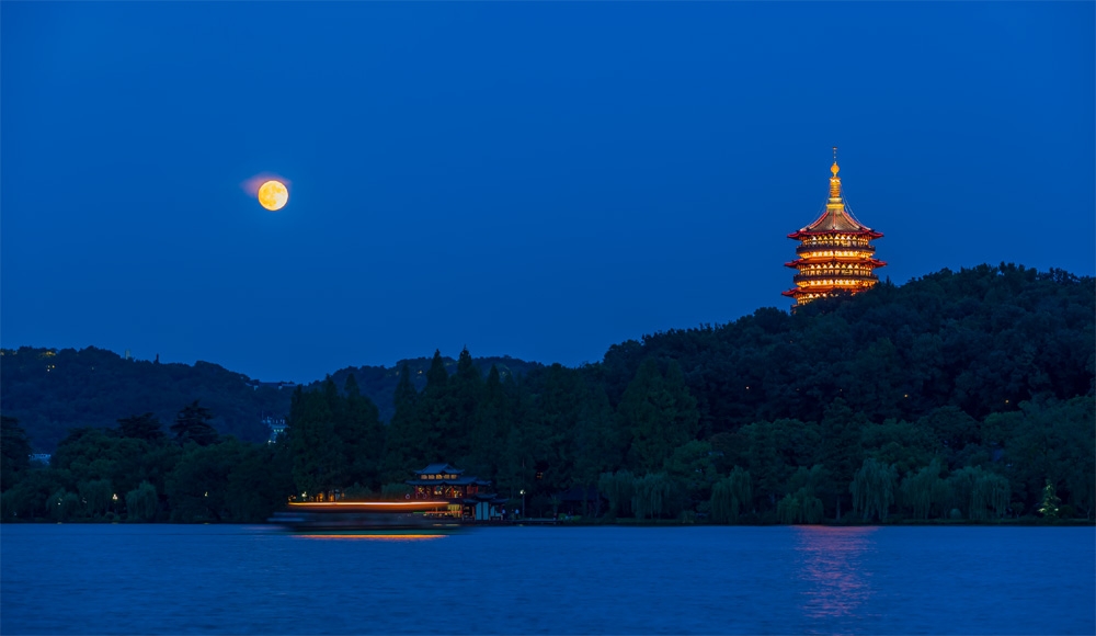 2018中秋夜,世界各地的月亮,看看哪轮最美_杭州西湖