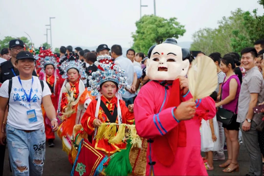 的喜悦和未来的希望彩船欣赏▼船是咸祥人的吉祥物八月半庙会结合举