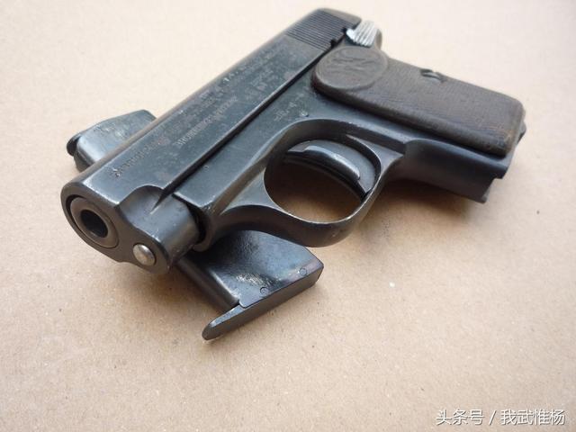 构造简单 体型小巧 勃朗宁 m1906 袖珍手枪