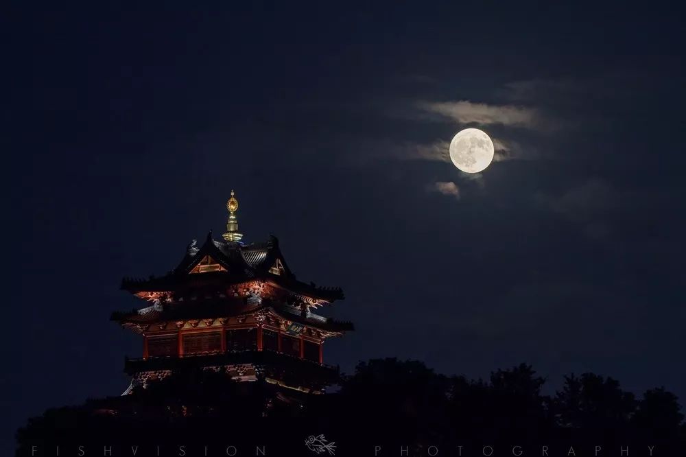这是中秋夜镇江最美的月亮!