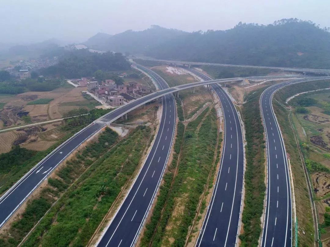 深圳又一条大道来了！梅观高速改造加速，将变身双向14车道 - 知乎