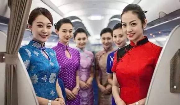 中国空姐旗袍大pk.绝对比穿制服美!_航空