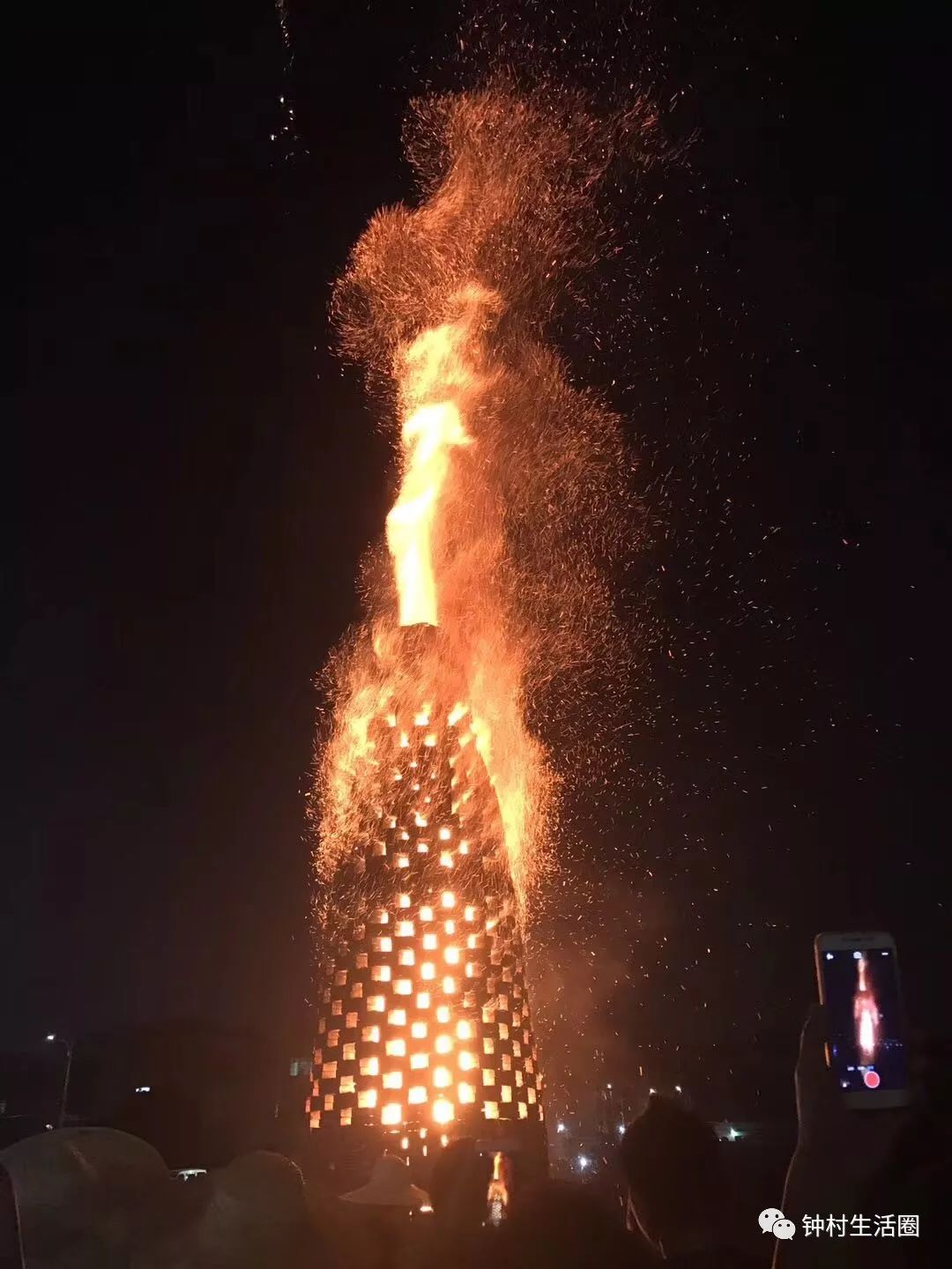 昨晚樟边村烧番塔!一年一度的中秋大会吉祥之火在这里