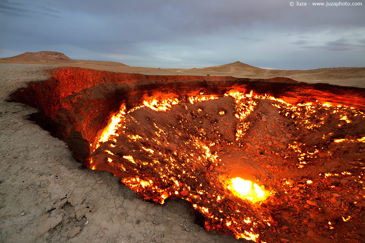 土库曼斯坦“地狱之门”:这就是传说中的火坑，你敢跳吗
