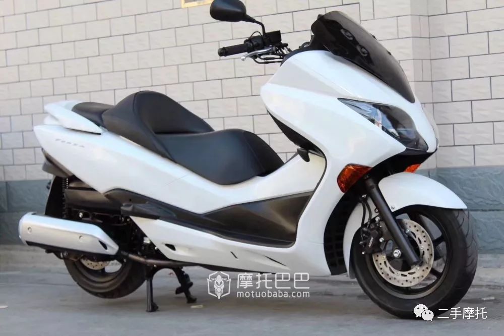 汽车 正文  车型:本田佛沙250级别:踏板车引擎排量:250cc变速方式