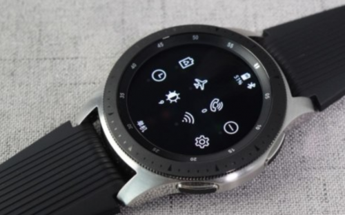 三星智能手表galaxy watch 评测:酷似机械表 续航更长