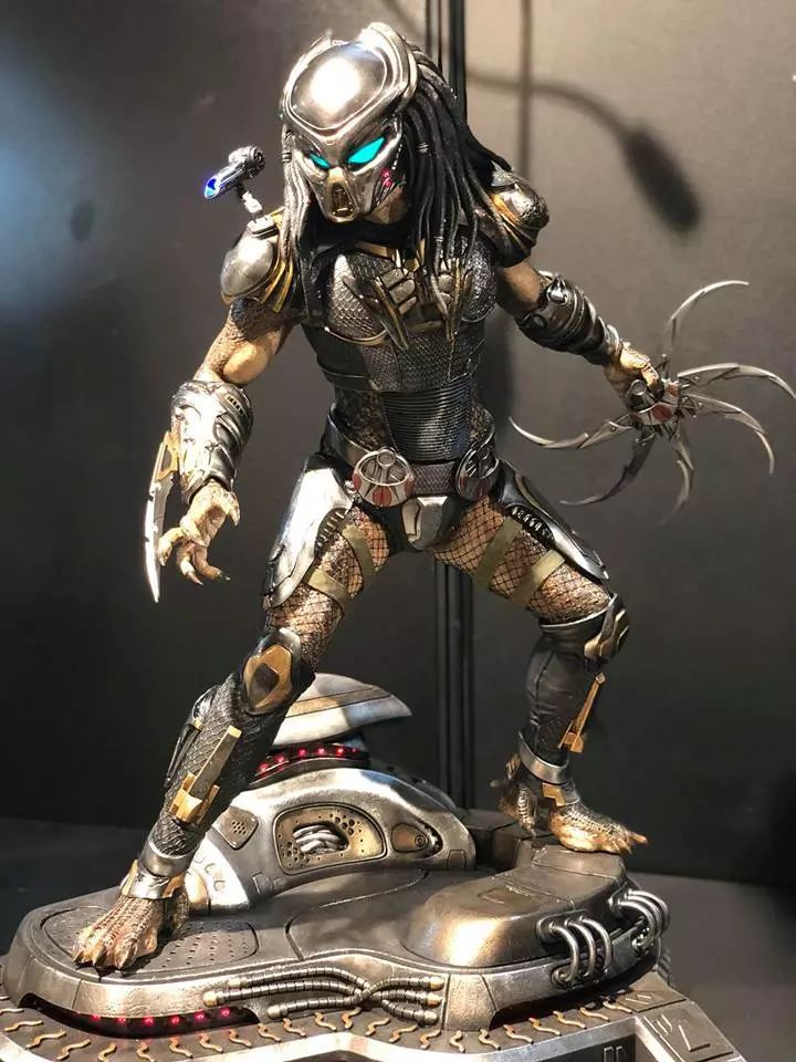 铁血战士 fugitive predator 全身像