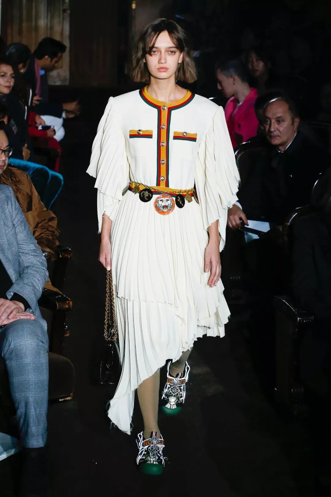 gucci 2019春夏 | 移师巴黎时装周,向法国致敬!