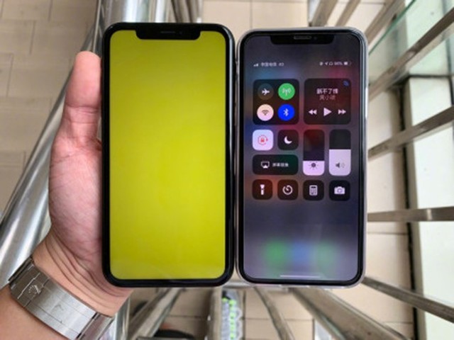 iphone xr 从图片中可以看到,iphone xr由于采用lcd屏幕,边框无法