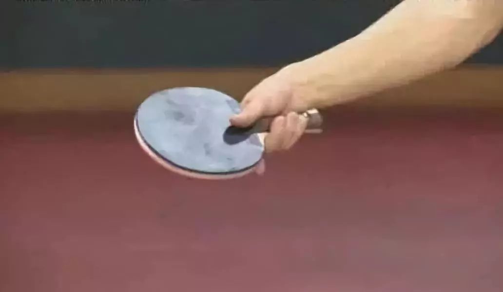 【教学 视频】合理握板是打好乒乓球的基础