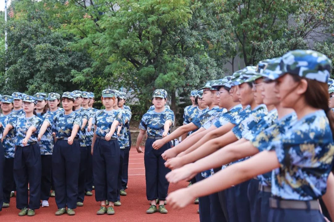 致2018级新同学——写在军训结束前