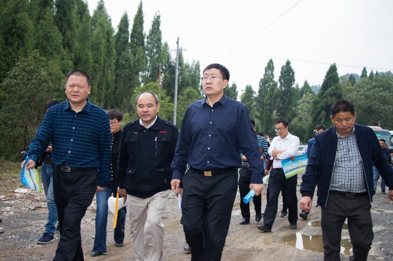 隆回县委副书记,县长刘军赴辰河生态农业发展有限公司