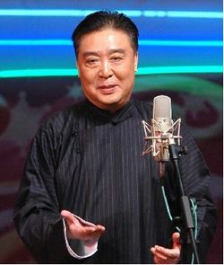 相声大师侯宝林先生的关门弟子,相声表演艺术家师胜杰