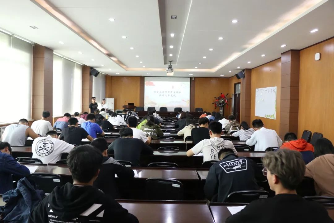 9月26日,我院于教一309会议室举办了信电工程学院学生组织换届选举