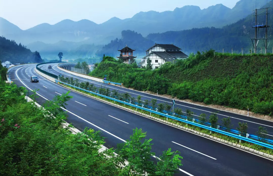 9月28日,贵州省网发布消息,贵州省仁怀至遵义高速公路