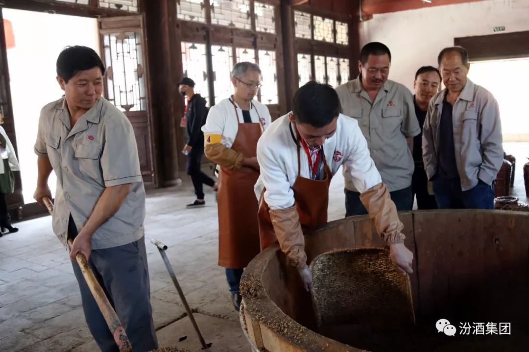 800年汾酒老作坊开门迎客,粉丝穿越探寻清香之源