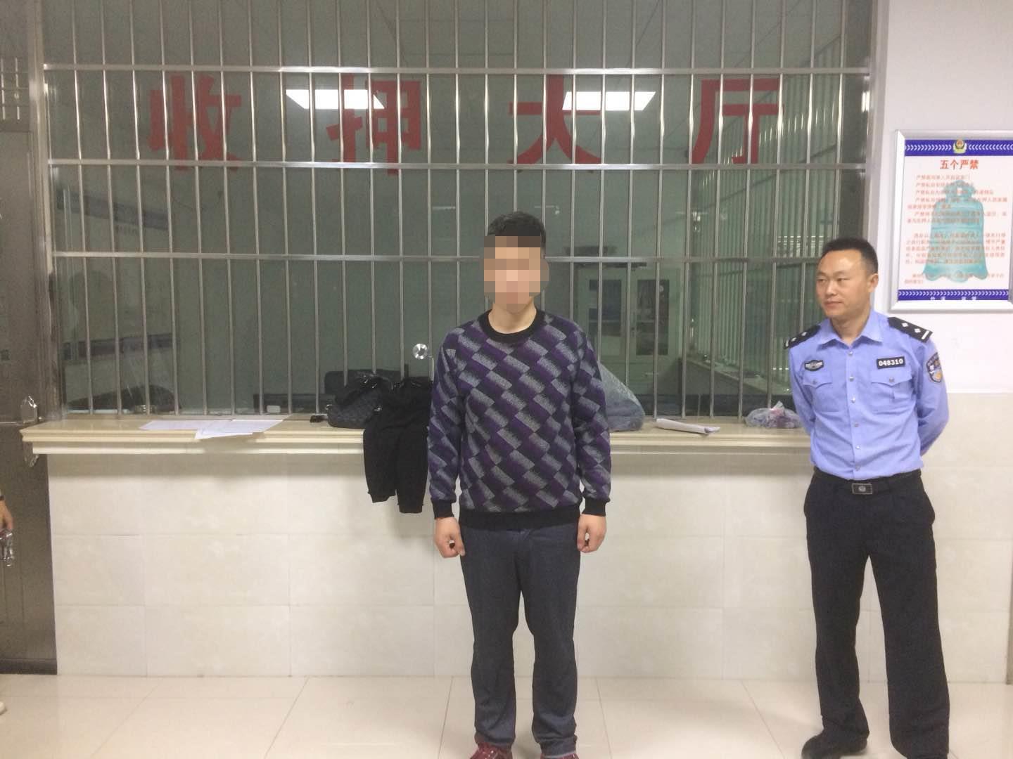 据民警介绍,盗窃嫌疑人张某,今年24岁,竹溪县人,曾两次因盗窃被判处