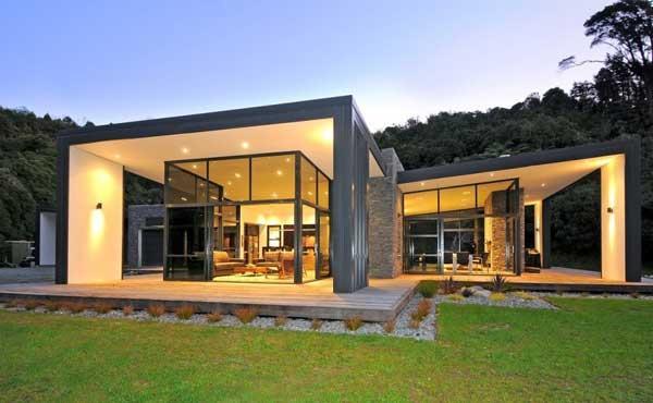 新西兰 一座"天堂式"的梦幻别墅 玻璃外墙 闪闪发亮