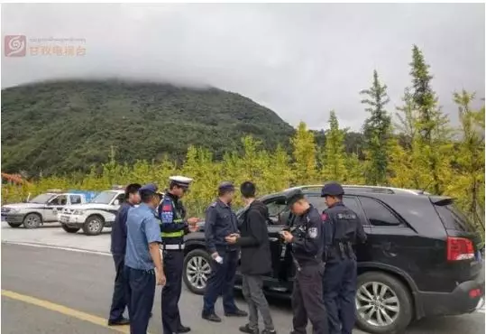 "黑车"发车窝点开展集中清查,重点加大未经许可从事道路客运,出租汽车