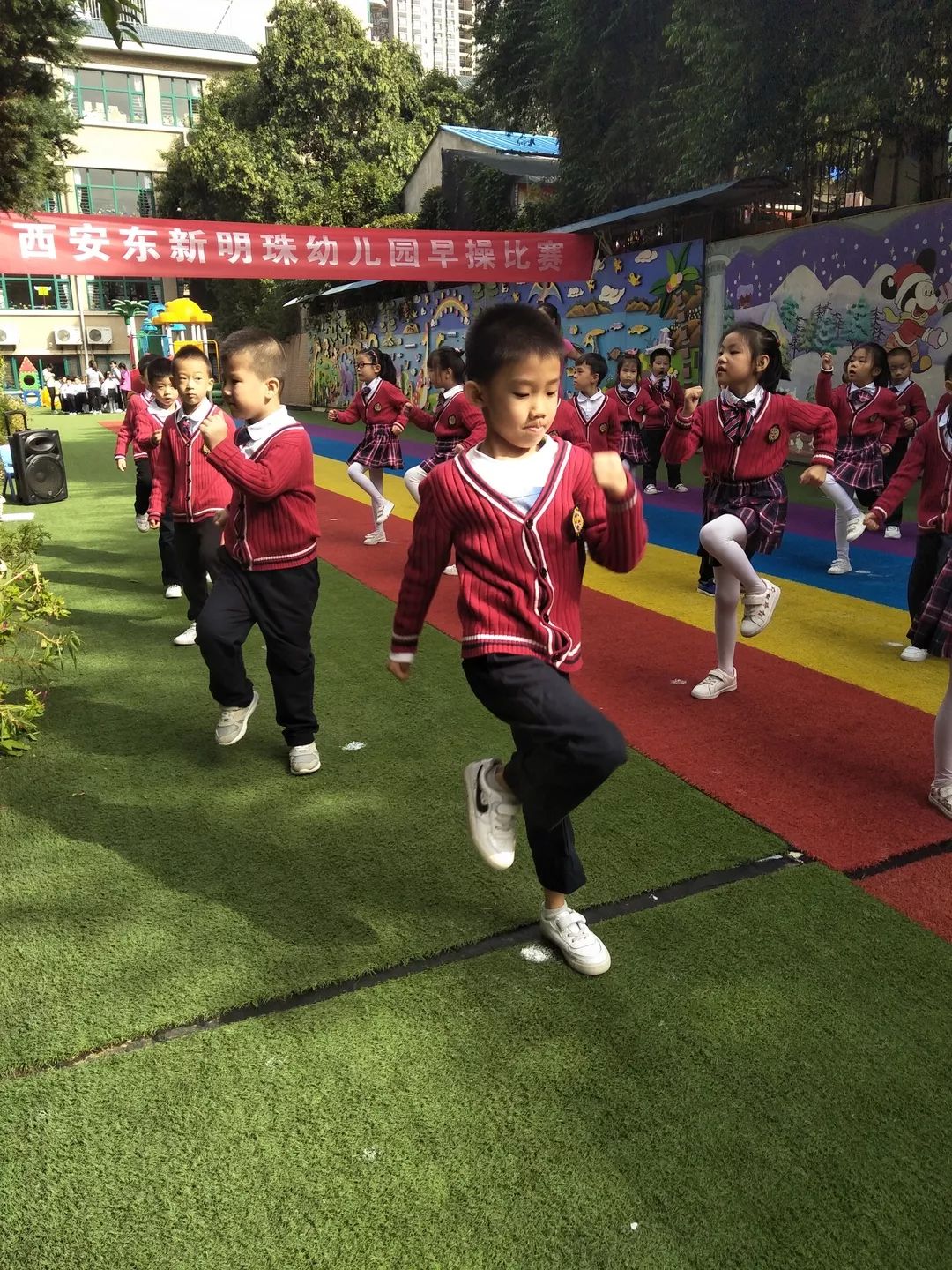 东新明珠幼儿园幼儿早操比赛活动