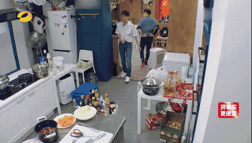 揭秘王俊凱吃不胖的真正原因 在《中餐廳》有自己的魔幻廚房