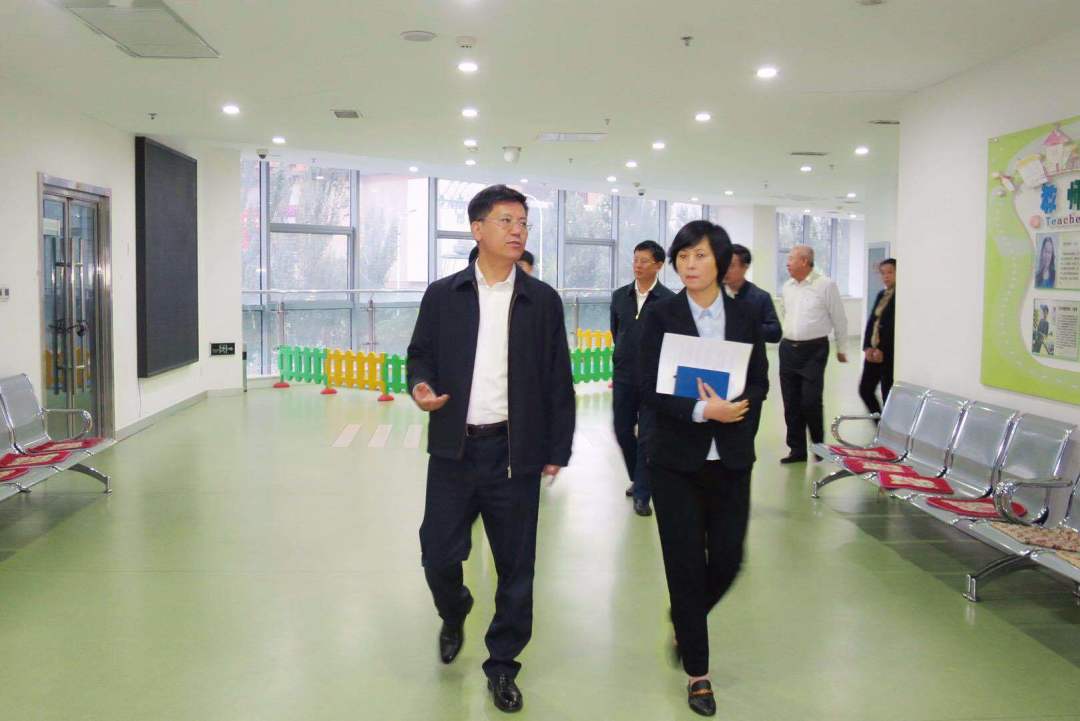 马国华副市长听取市青少年宫主任张昱罡关于安全生产工作情况汇报