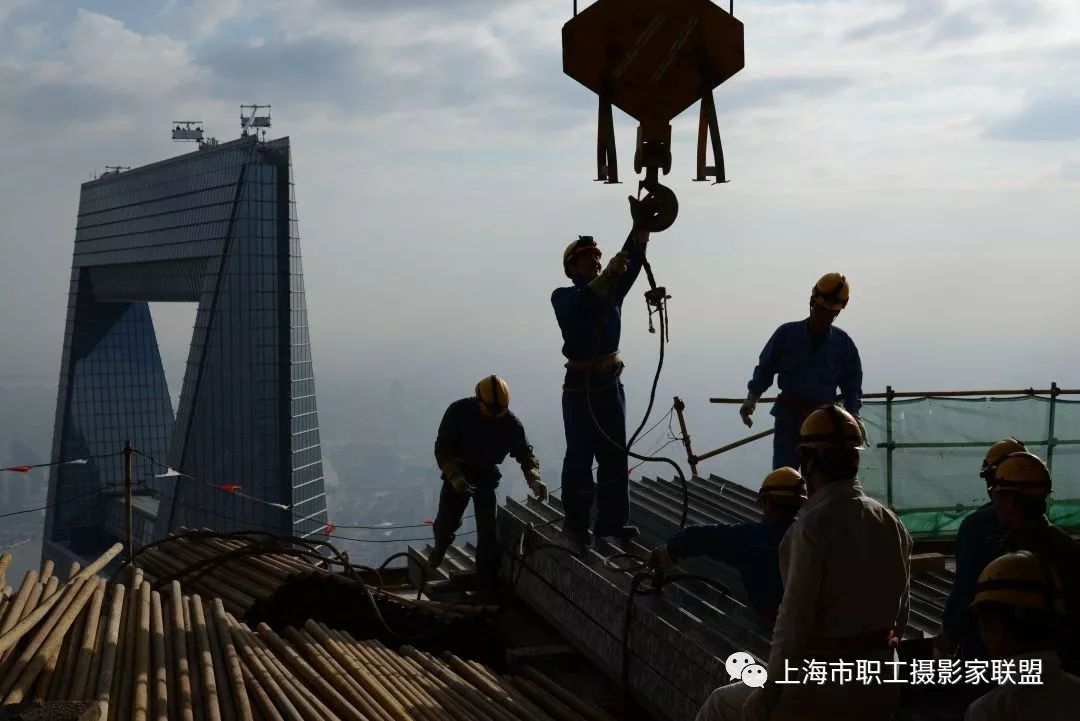 单位:上海中建设计院 标题:国球赛场(铜奖)              单位:上海