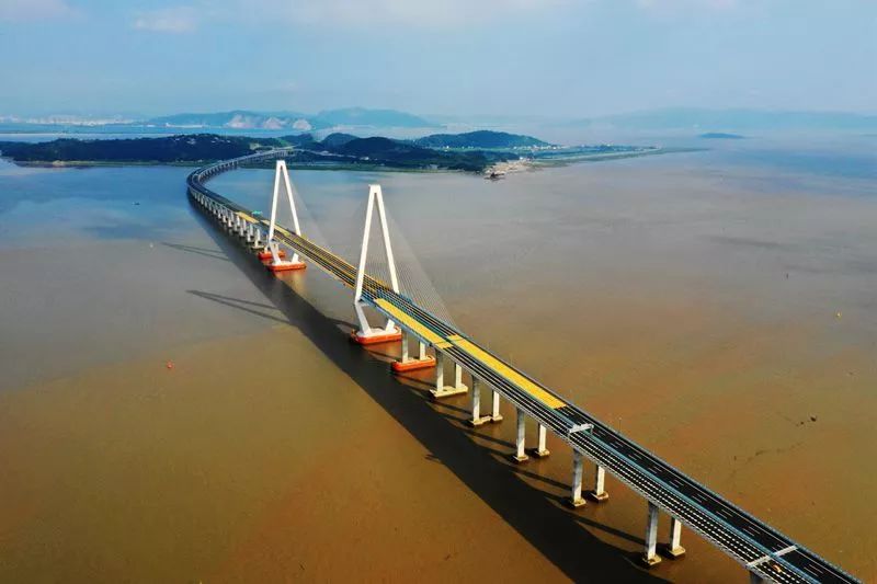 通过大桥的连接,温州乐清至台州玉环仅需20分钟车程,台州全市实现县县