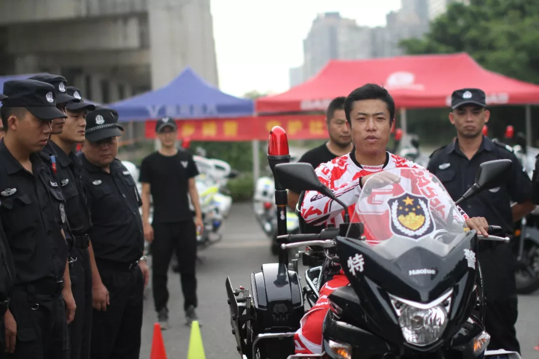 警民共建安全骑行深圳扶风骑行俱乐部安全驾驶培训拉开序幕