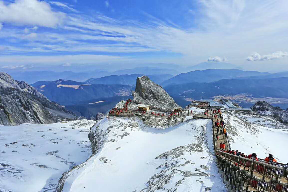 国庆节旅游丨 听说玉龙雪山下下雪了,听说这是最美的季节