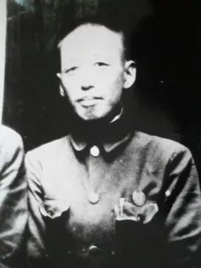 1937年11月,受上海党组织指派,王文林与彭林,郎玉麟一起,组织一批有志